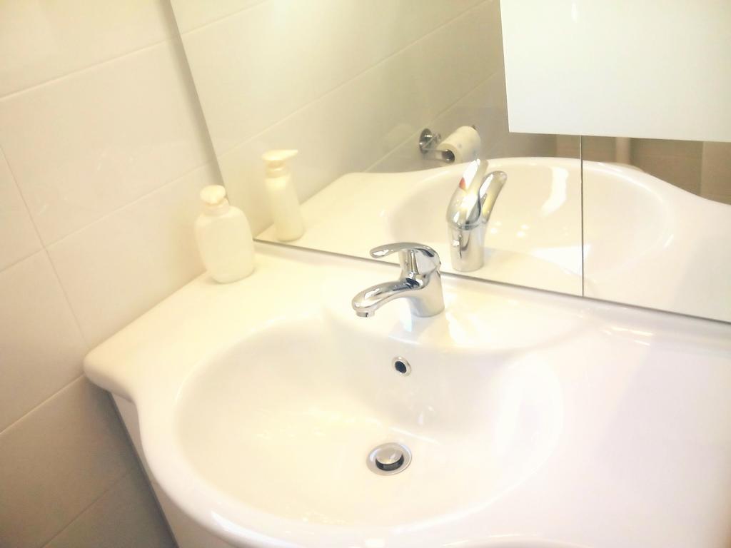 Apartamento Casa Sarpi Milán Habitación foto